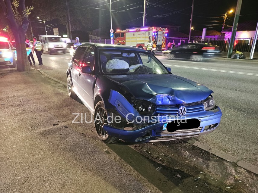 accident rutier in constanta un autoturism a intrat intr un stalp de electricitate 953477 accident rutier in constanta un autoturism a intrat intr un stalp de electricitate 953477