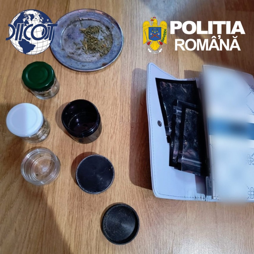 foto perchezitii in caras severin intr un dosar de trafic de droguri patru persoane sunt suspectate ca foto perchezitii in caras severin intr un dosar de trafic de droguri patru persoane sunt suspectate ca