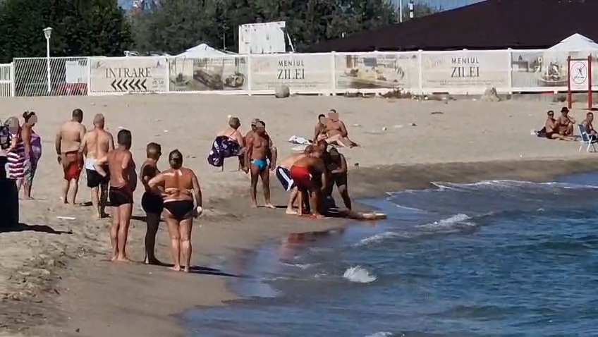 foto video incident pe plaja belona din constanta un barbat de 62 de ani din urziceni a fost scos la foto video incident pe plaja belona din constanta un barbat de 62 de ani din urziceni a fost scos la
