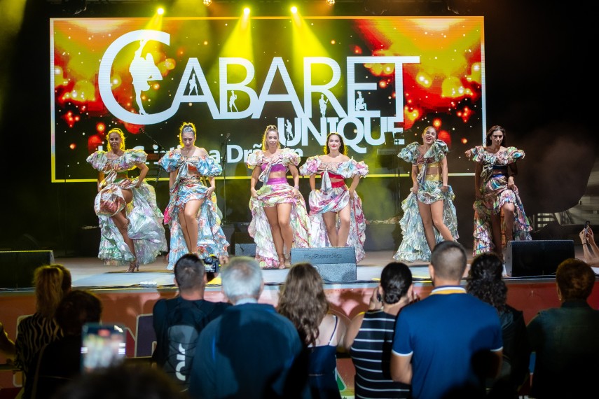 foto omd mamaia constanta pregateste finalul sezonului concerte live si intrare libera in piateta cazino foto omd mamaia constanta pregateste finalul sezonului concerte live si intrare libera in piateta cazino