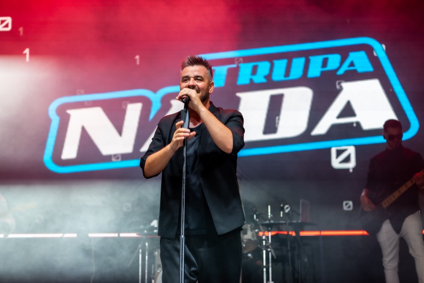 foto omd mamaia constanta pregateste finalul sezonului concerte live si intrare libera in piateta cazino foto omd mamaia constanta pregateste finalul sezonului concerte live si intrare libera in piateta cazino