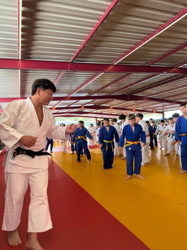 cs marina constanta stefan avram a urcat pe podium la campionatul balcanic de ju jitsu munca disciplina cs marina constanta stefan avram a urcat pe podium la campionatul balcanic de ju jitsu munca disciplina