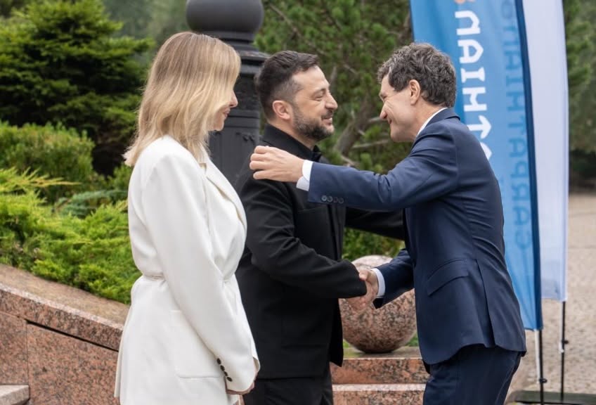 foto presedintele nicusor dan la primul summit al initiativei pentru integrarea carpatica in ucraina foto presedintele nicusor dan la primul summit al initiativei pentru integrarea carpatica in ucraina