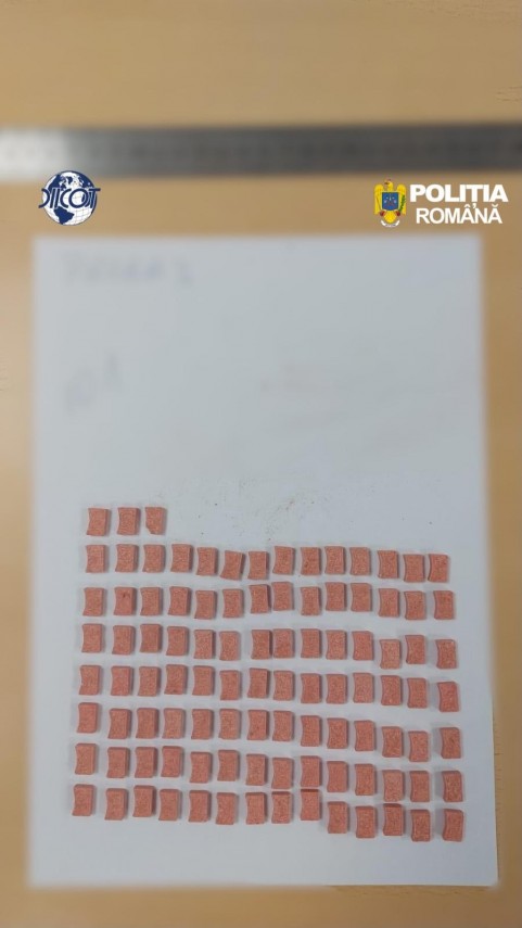 trei indivizi suspectati de trafic de droguri de mare risc retinuti de procurorii diicot 953586 trei indivizi suspectati de trafic de droguri de mare risc retinuti de procurorii diicot 953586