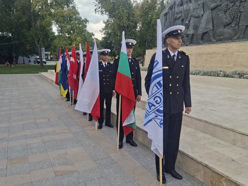 foto elevii smmmfn amiral ion murgescu constanta la festivitatea de premiere a campionatului european foto elevii smmmfn amiral ion murgescu constanta la festivitatea de premiere a campionatului european