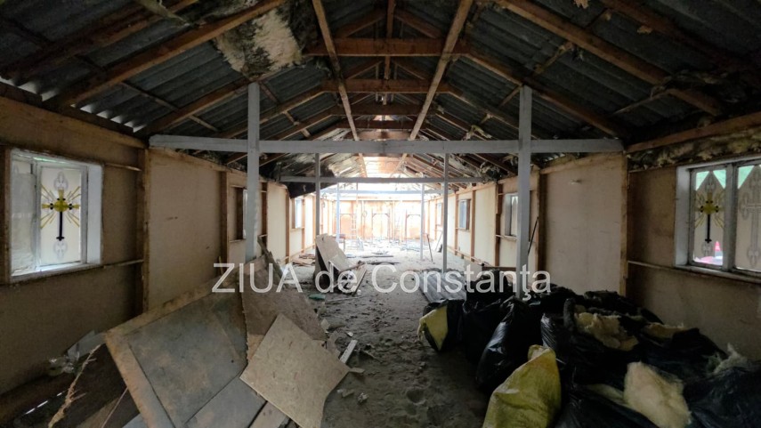 foto video au inceput lucrarile de demontare a bisericii de pe trotuar din zona macul rosu din constanta foto video au inceput lucrarile de demontare a bisericii de pe trotuar din zona macul rosu din constanta