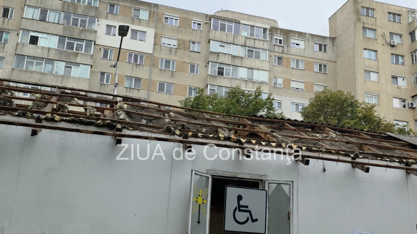 foto video au inceput lucrarile de demontare a bisericii de pe trotuar din zona macul rosu din constanta foto video au inceput lucrarile de demontare a bisericii de pe trotuar din zona macul rosu din constanta