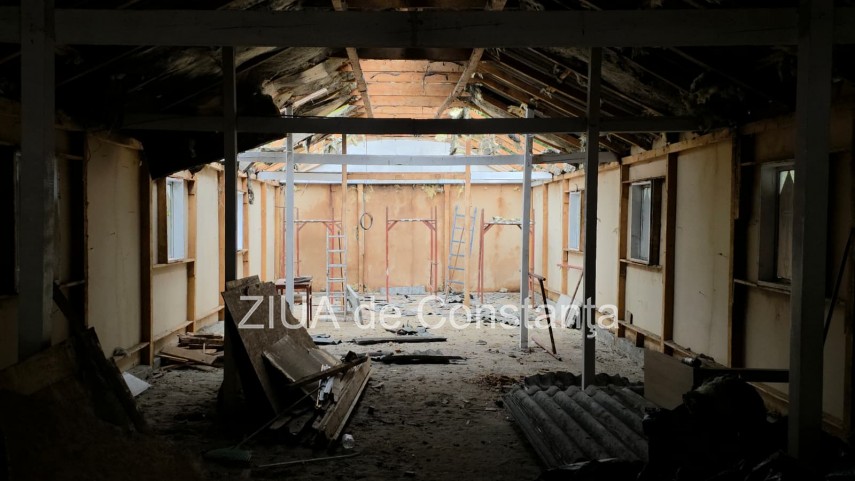 foto video au inceput lucrarile de demontare a bisericii de pe trotuar din zona macul rosu din constanta foto video au inceput lucrarile de demontare a bisericii de pe trotuar din zona macul rosu din constanta