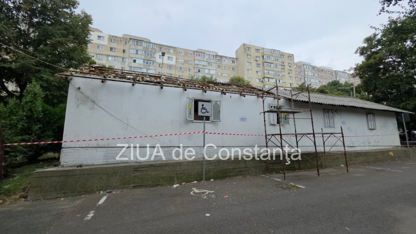 foto video au inceput lucrarile de demontare a bisericii de pe trotuar din zona macul rosu din constanta foto video au inceput lucrarile de demontare a bisericii de pe trotuar din zona macul rosu din constanta