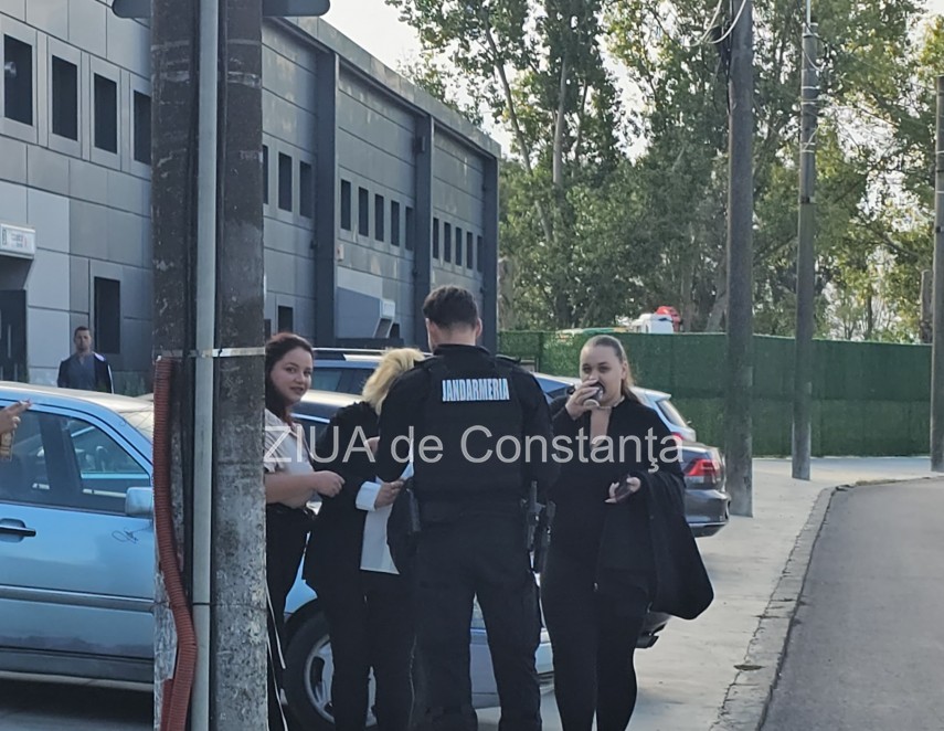 foto video angajatii magnum games protesteaza chiar in aceste momente in fata sediului din constanta foto video angajatii magnum games protesteaza chiar in aceste momente in fata sediului din constanta