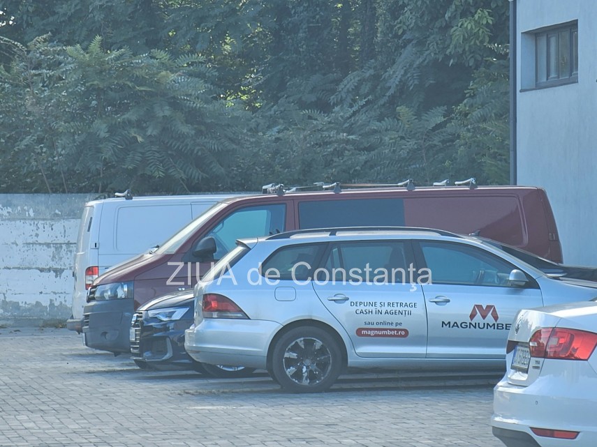 foto video angajatii magnum games protesteaza chiar in aceste momente in fata sediului din constanta foto video angajatii magnum games protesteaza chiar in aceste momente in fata sediului din constanta