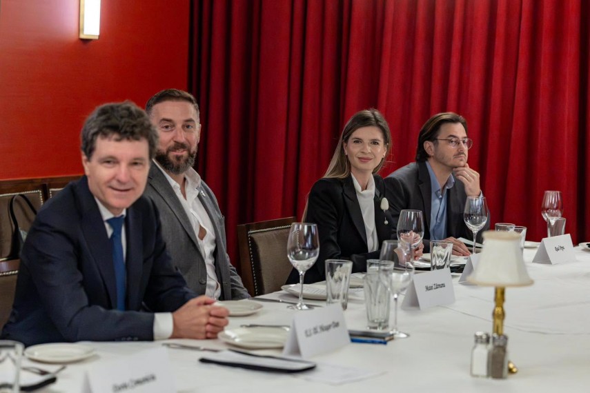 foto nicusor dan intalnire cu antreprenorii romani din sua programul diaspora investeste acasa prezentat foto nicusor dan intalnire cu antreprenorii romani din sua programul diaspora investeste acasa prezentat