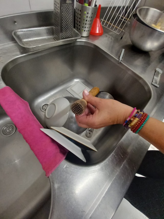 foto controale ale protectiei consumatorilor amenzi de 130 000 de lei si zeci de nereguli la operatorii foto controale ale protectiei consumatorilor amenzi de 130 000 de lei si zeci de nereguli la operatorii