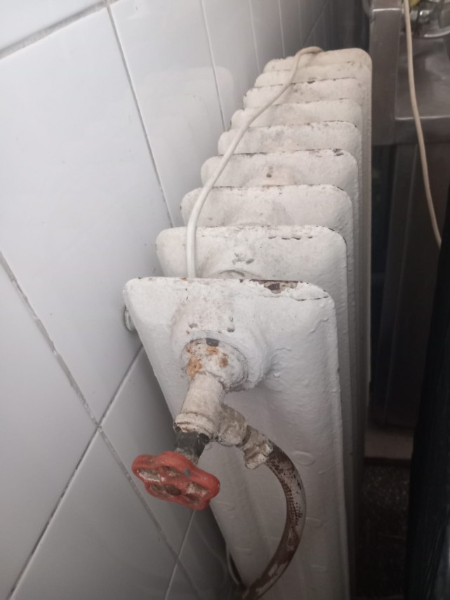 foto controale ale protectiei consumatorilor amenzi de 130 000 de lei si zeci de nereguli la operatorii foto controale ale protectiei consumatorilor amenzi de 130 000 de lei si zeci de nereguli la operatorii