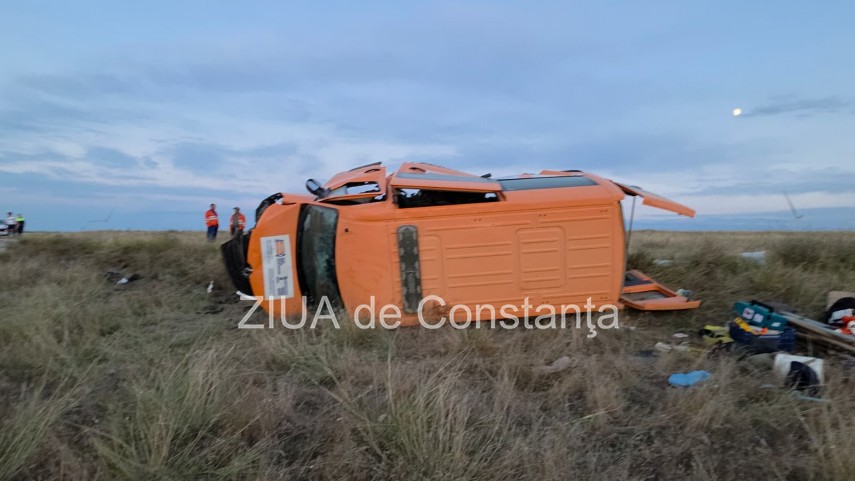 stiri constanta azi foto video update accident pe dn22 la intrarea in sacele cu microbuz rasturnat sase stiri constanta azi foto video update accident pe dn22 la intrarea in sacele cu microbuz rasturnat sase