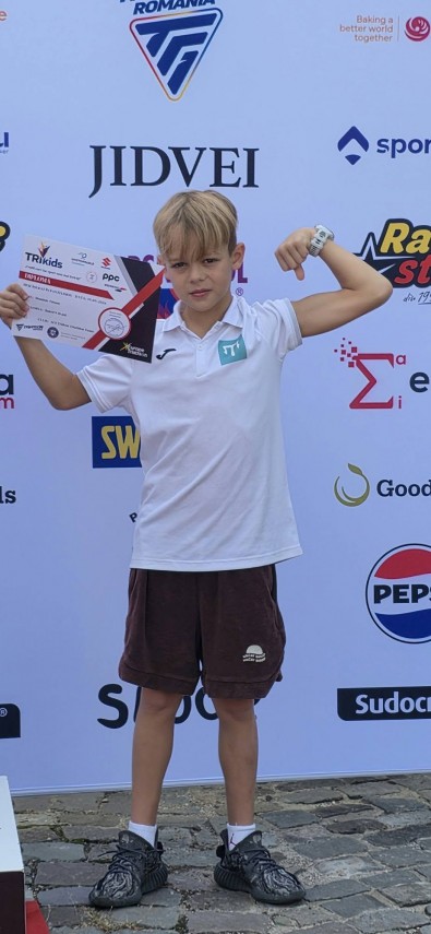 de la mic la mare sportivii de la trident triathlon team constanta pe podium la unstoppable triathlon de la mic la mare sportivii de la trident triathlon team constanta pe podium la unstoppable triathlon