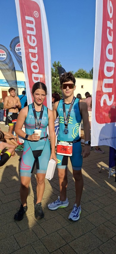 de la mic la mare sportivii de la trident triathlon team constanta pe podium la unstoppable triathlon de la mic la mare sportivii de la trident triathlon team constanta pe podium la unstoppable triathlon