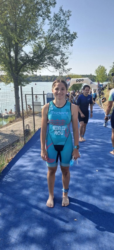 de la mic la mare sportivii de la trident triathlon team constanta pe podium la unstoppable triathlon de la mic la mare sportivii de la trident triathlon team constanta pe podium la unstoppable triathlon
