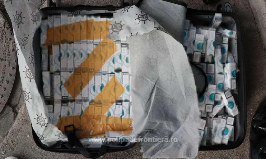 foto peste 98 000 de tigarete de contrabanda descoperite de politistii de frontiera 954104 foto peste 98 000 de tigarete de contrabanda descoperite de politistii de frontiera 954104
