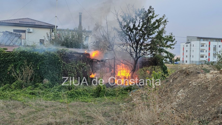 stiri constanta foto video incendiu in cumpana baraci cuprinse de flacari 954205 stiri constanta foto video incendiu in cumpana baraci cuprinse de flacari 954205