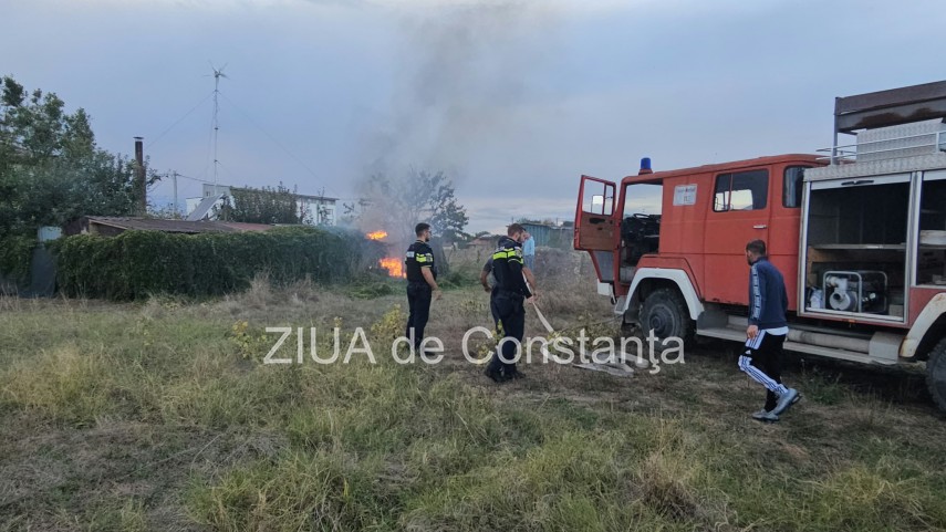 stiri constanta foto video incendiu in cumpana baraci cuprinse de flacari 954205 stiri constanta foto video incendiu in cumpana baraci cuprinse de flacari 954205