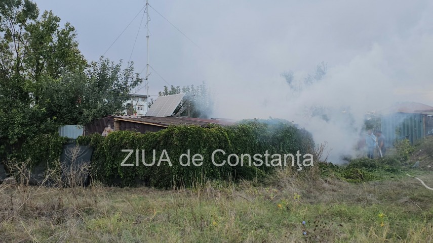 stiri constanta foto video incendiu in cumpana baraci cuprinse de flacari 954205 stiri constanta foto video incendiu in cumpana baraci cuprinse de flacari 954205