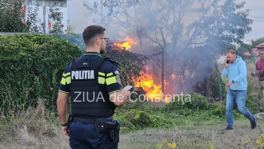stiri constanta foto video incendiu in cumpana baraci cuprinse de flacari 954205 stiri constanta foto video incendiu in cumpana baraci cuprinse de flacari 954205