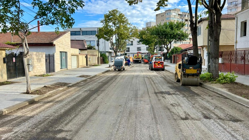lucrari de asfaltare pe strada rasuri pe tronsonul cuprins intre strada portitei si strada trandafirului lucrari de asfaltare pe strada rasuri pe tronsonul cuprins intre strada portitei si strada trandafirului