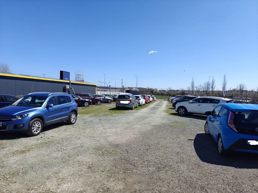 terenul vizavi de centrul comercial vivo pe care este amenajat un parc auto scos la vanzare de anaf document terenul vizavi de centrul comercial vivo pe care este amenajat un parc auto scos la vanzare de anaf document