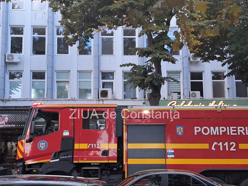 foto incendiu la un apartament de pe bulevardul tomis din constanta 954344 foto incendiu la un apartament de pe bulevardul tomis din constanta 954344