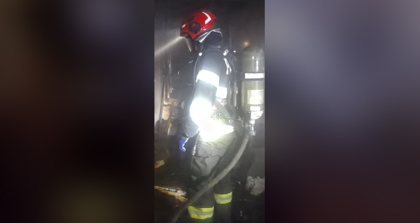 foto semnal de alarma in bihor un barbat a murit intr un incendiu izbucnit de la o defectiune electrica foto semnal de alarma in bihor un barbat a murit intr un incendiu izbucnit de la o defectiune electrica