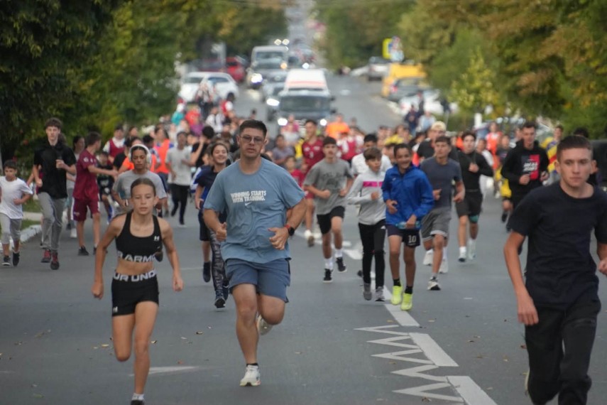 peste 300 de participanti la cross by night beactive de la cumpana fiecare copil care s a asezat la linia peste 300 de participanti la cross by night beactive de la cumpana fiecare copil care s a asezat la linia