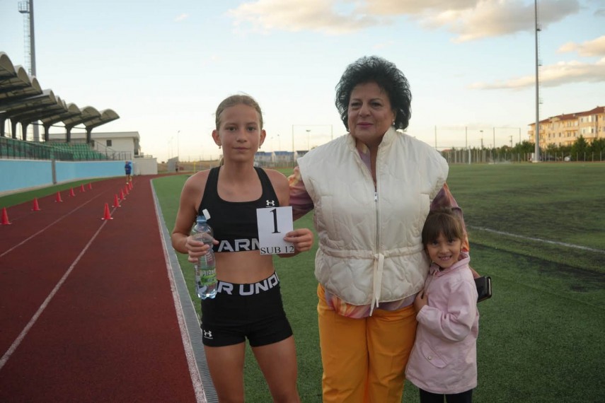 peste 300 de participanti la cross by night beactive de la cumpana fiecare copil care s a asezat la linia peste 300 de participanti la cross by night beactive de la cumpana fiecare copil care s a asezat la linia