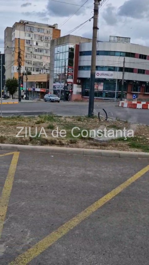 foto video o noua posibila avarie in constanta abur abundent din canalizare la intersectia strazilor foto video o noua posibila avarie in constanta abur abundent din canalizare la intersectia strazilor