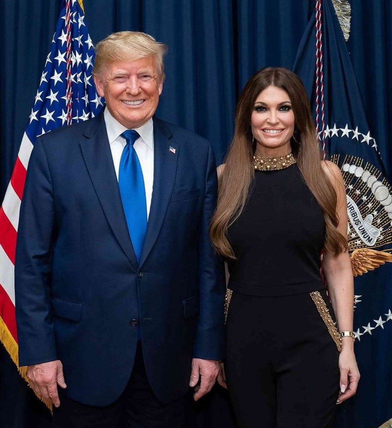 Sursă foto: Facebook/Kimberly Guilfoyle