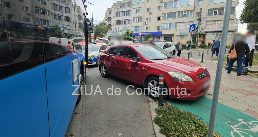 foto video accident rutier la intersectia lapusneanu cu hasdeu in constanta 954736 foto video accident rutier la intersectia lapusneanu cu hasdeu in constanta 954736