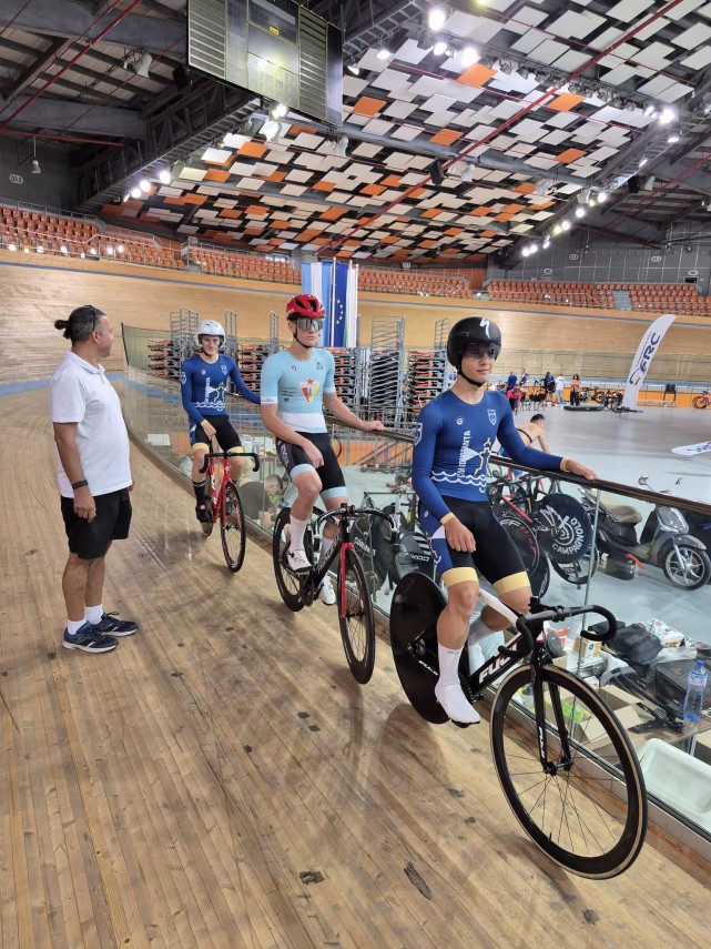 ciclism sportivii csm constanta opt medalii la campionatul national de pista de la plovdiv galerie foto ciclism sportivii csm constanta opt medalii la campionatul national de pista de la plovdiv galerie foto