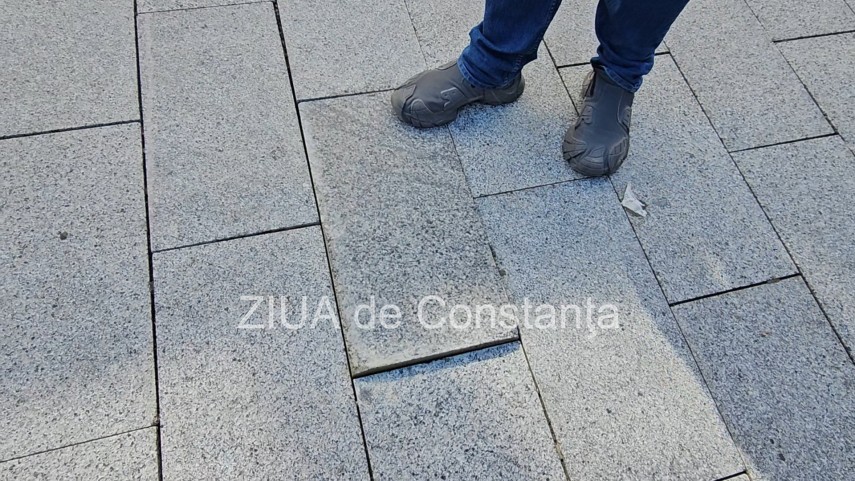 foto pavaj denivelat si mobilier urban degradat pe strada stefan cel mare din constanta pietonii nevoiti foto pavaj denivelat si mobilier urban degradat pe strada stefan cel mare din constanta pietonii nevoiti