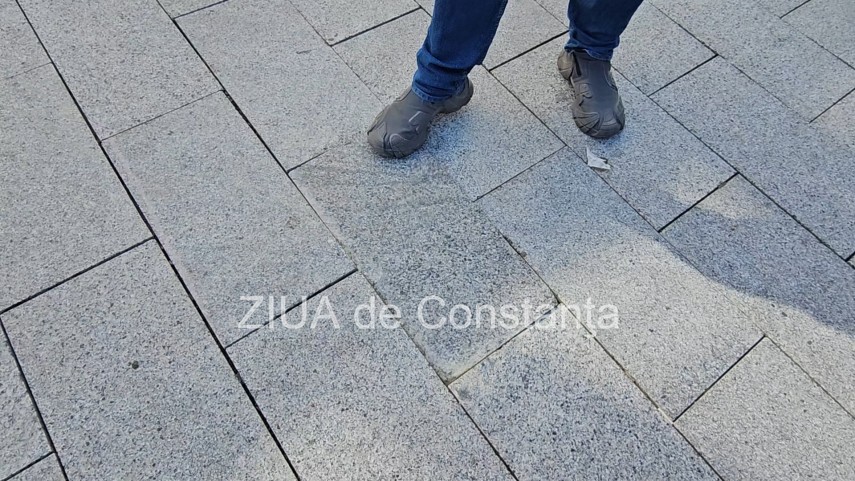 foto pavaj denivelat si mobilier urban degradat pe strada stefan cel mare din constanta pietonii nevoiti foto pavaj denivelat si mobilier urban degradat pe strada stefan cel mare din constanta pietonii nevoiti