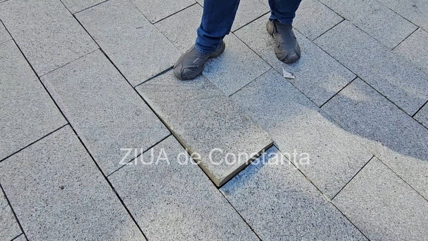 foto pavaj denivelat si mobilier urban degradat pe strada stefan cel mare din constanta pietonii nevoiti foto pavaj denivelat si mobilier urban degradat pe strada stefan cel mare din constanta pietonii nevoiti