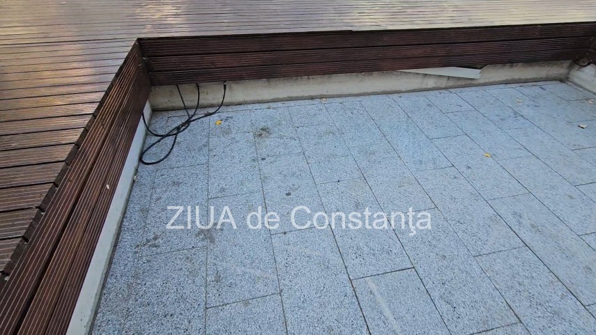 foto pavaj denivelat si mobilier urban degradat pe strada stefan cel mare din constanta pietonii nevoiti foto pavaj denivelat si mobilier urban degradat pe strada stefan cel mare din constanta pietonii nevoiti