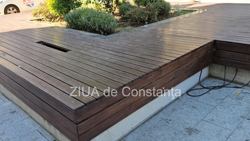 foto pavaj denivelat si mobilier urban degradat pe strada stefan cel mare din constanta pietonii nevoiti foto pavaj denivelat si mobilier urban degradat pe strada stefan cel mare din constanta pietonii nevoiti