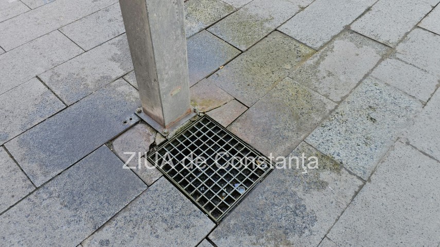 foto pavaj denivelat si mobilier urban degradat pe strada stefan cel mare din constanta pietonii nevoiti foto pavaj denivelat si mobilier urban degradat pe strada stefan cel mare din constanta pietonii nevoiti