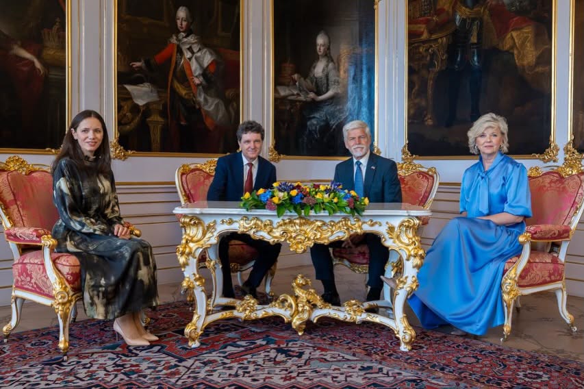 foto nicusor dan vizita oficiala la praga discutii cu presedintele petr pavel despre securitatea pe flancul foto nicusor dan vizita oficiala la praga discutii cu presedintele petr pavel despre securitatea pe flancul