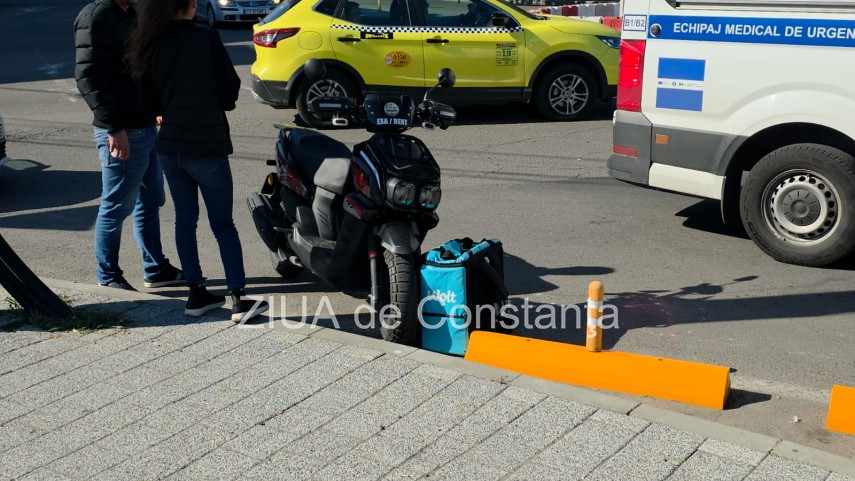 foto video accident in zona brotacei din constanta un livrator pe scuter ar fi fost lovit de o masina foto video accident in zona brotacei din constanta un livrator pe scuter ar fi fost lovit de o masina