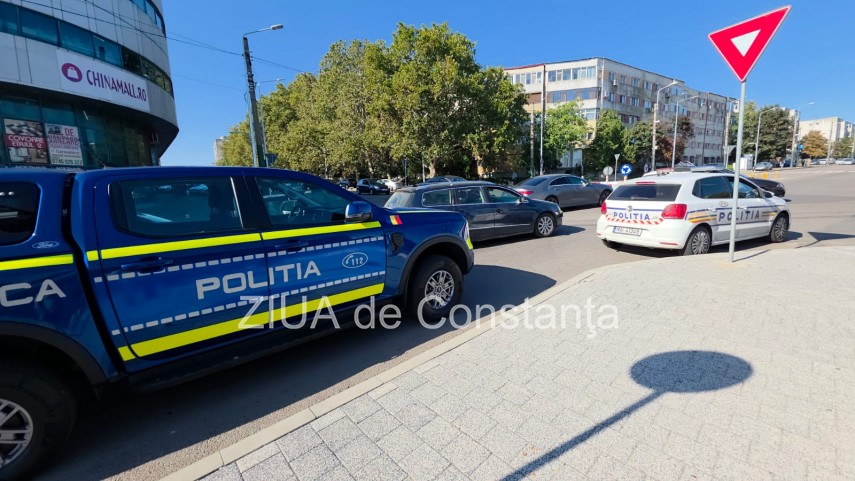 foto video accident in zona brotacei din constanta un livrator pe scuter ar fi fost lovit de o masina foto video accident in zona brotacei din constanta un livrator pe scuter ar fi fost lovit de o masina