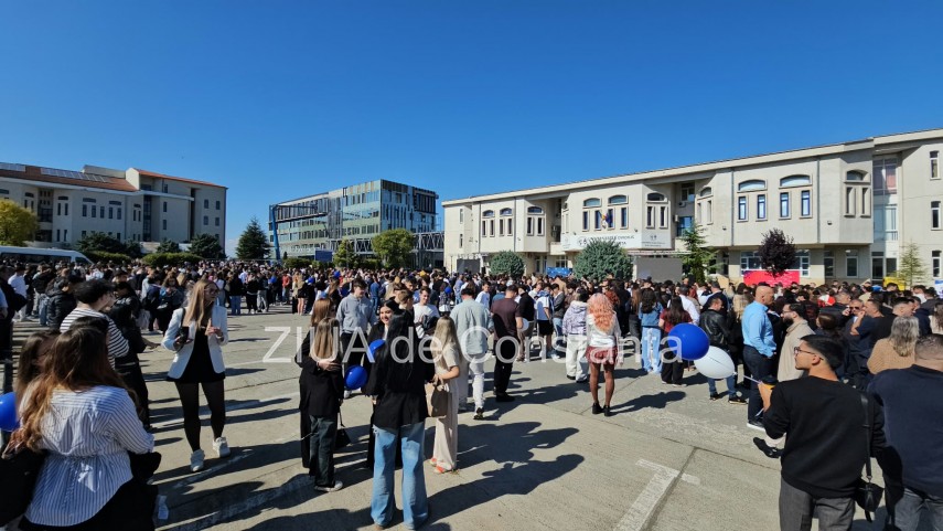 foto video universitatea ovidius din constanta isi deschide astazi noul an universitar 955130 foto video universitatea ovidius din constanta isi deschide astazi noul an universitar 955130