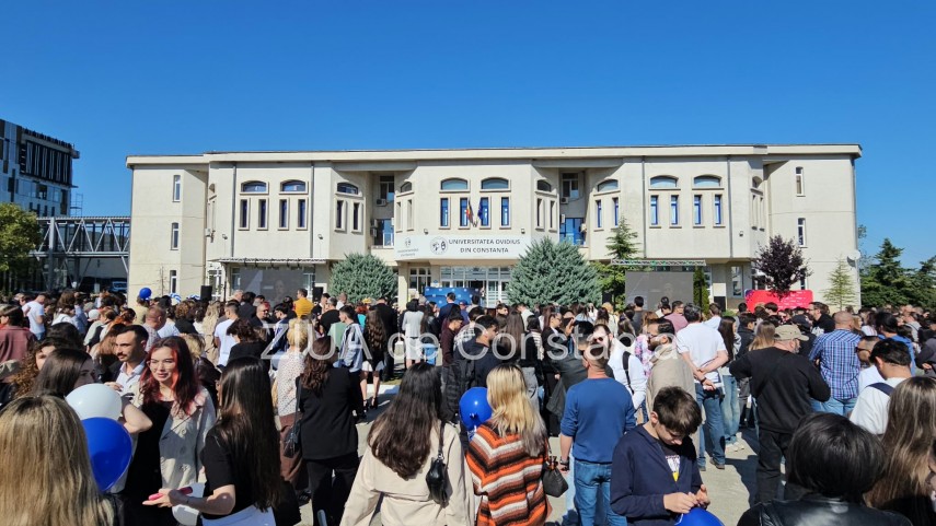 foto video universitatea ovidius din constanta isi deschide astazi noul an universitar 955130 foto video universitatea ovidius din constanta isi deschide astazi noul an universitar 955130