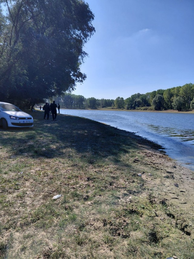 foto interventie contra cronometru in zona balta ialomitei pentru salvarea unei persoane ce s a rasturnat foto interventie contra cronometru in zona balta ialomitei pentru salvarea unei persoane ce s a rasturnat