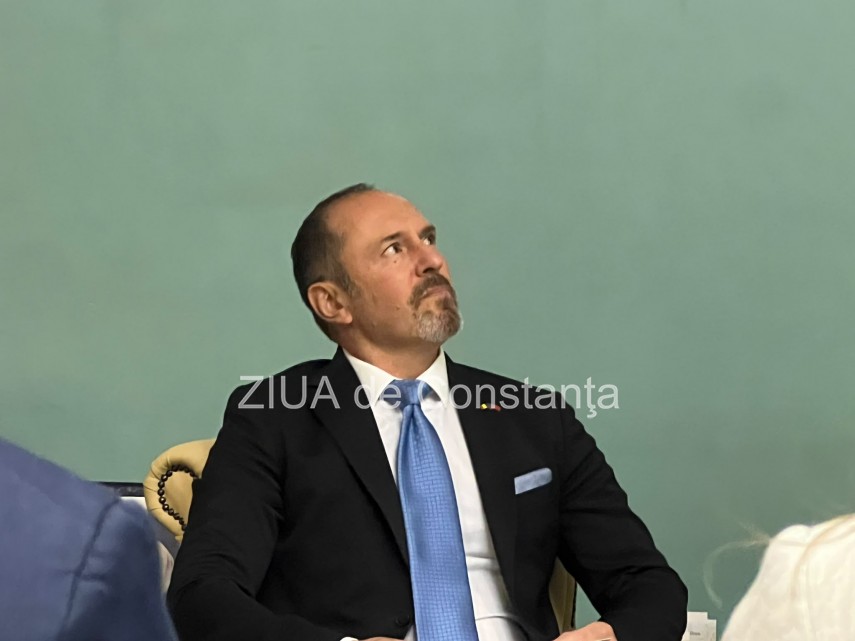 live text foto tasin gemil lanseaza volumele sublimul stat otoman si tarile romane presedintele emil live text foto tasin gemil lanseaza volumele sublimul stat otoman si tarile romane presedintele emil
